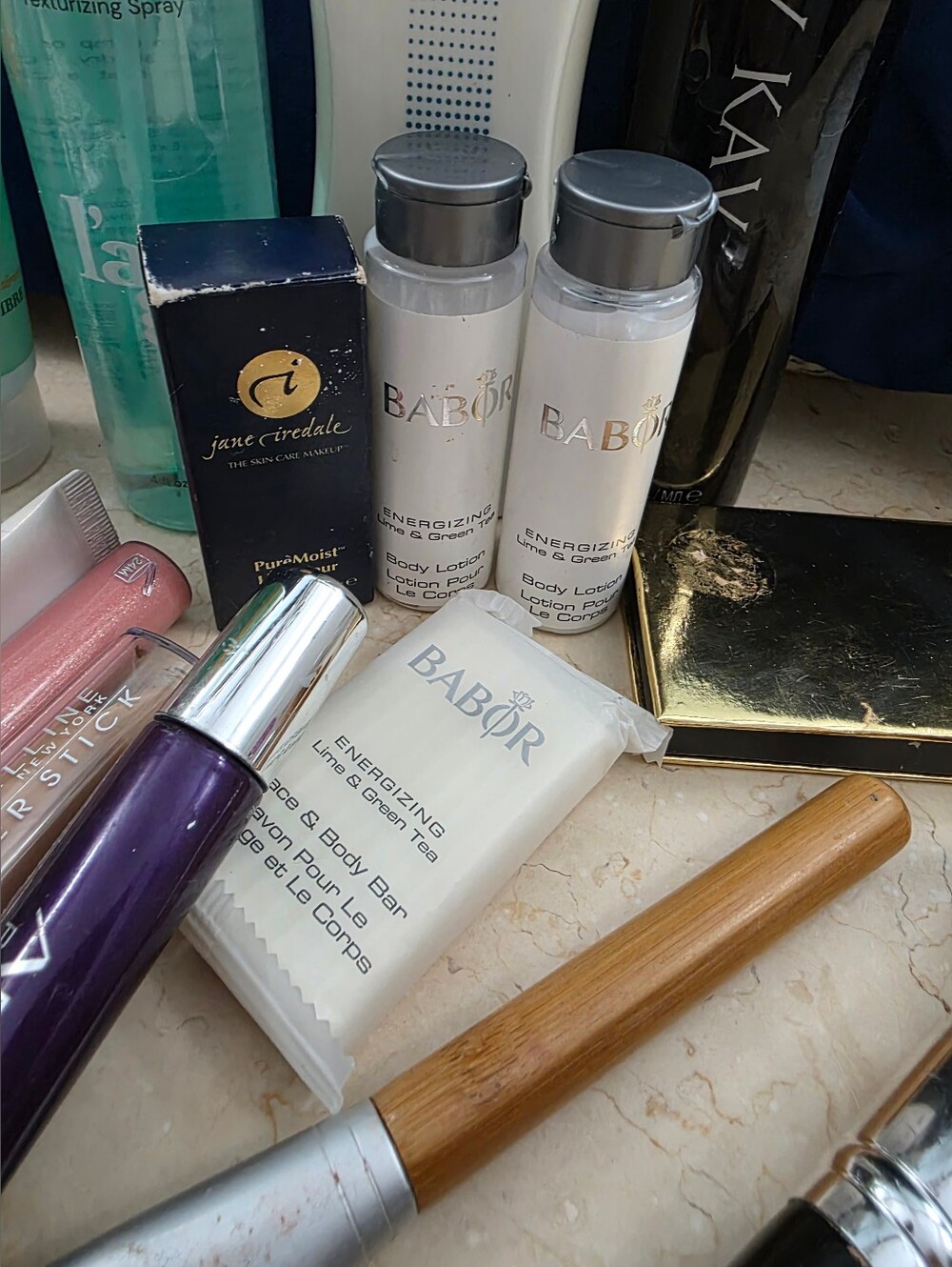 Bundle Cosmetic - Picture 5 of 7